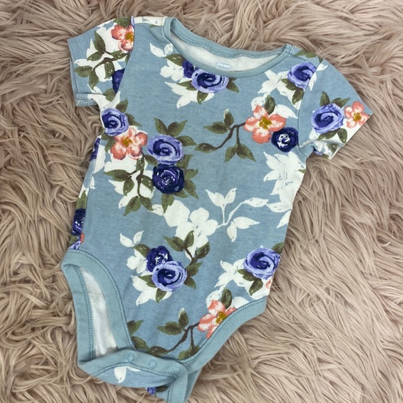 Floral Baby Onsie- free with purchase! - Picture 1 of 1